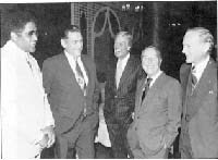 Don Newcomb, Harold E. Hughes, Dick Van Dyke, Garry Moore i Buzz Aldrin