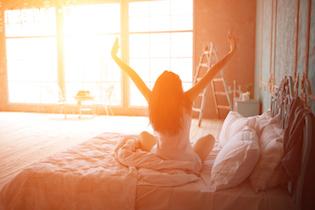 Spavanje dobro je borba za ljude koji žive s bipolarnim poremećajem. Fluktuacije raspoloženja ovise o vašoj rutini spavanja. Isprobajte ove savjete da biste dobro spavali.