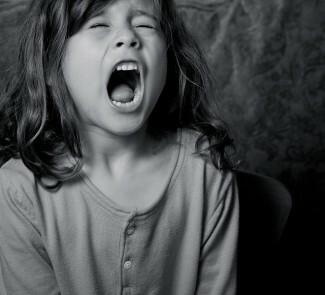 Budući da obitelj nekoga sa shizofrenijom ili shizofrektivnim poremećajem, budnost o simptomima paranoje može biti emocionalno iscrpljujuća.