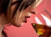 woman_drinking_l