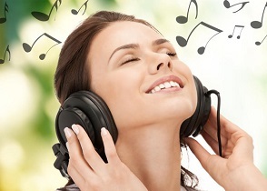 Uključivanje glazbe može ublažiti anksioznost. Glazba pozitivno djeluje na mozak kako bi se smanjila anksioznost. Saznajte zašto i kako glazba umanjuje tjeskobu. Pročitaj ovo.
